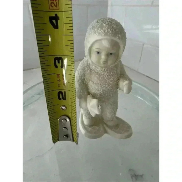 Snowbabies by Department 56 "A Special Delivery" Bisque Holiday Decor (1994) - Picture 11 of 11